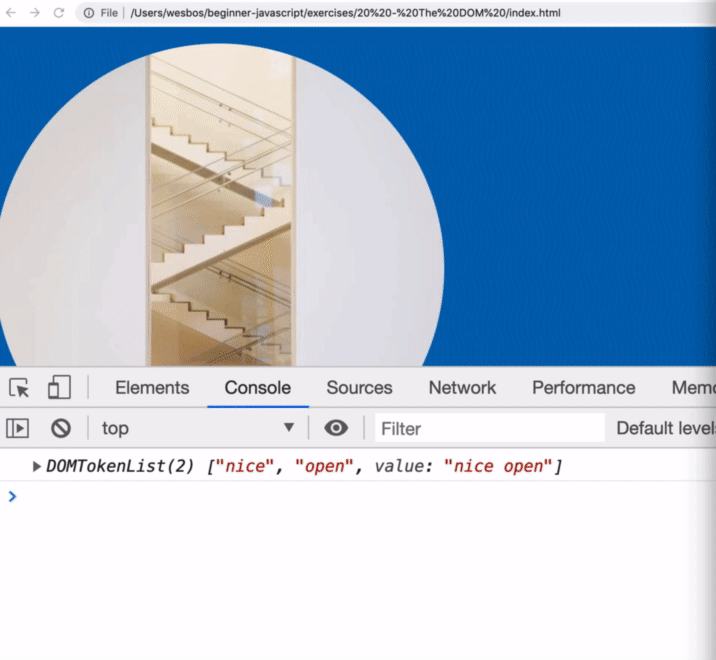 Image being formatted as a circle then removed back to square with an animated rotating 20 degrees transition